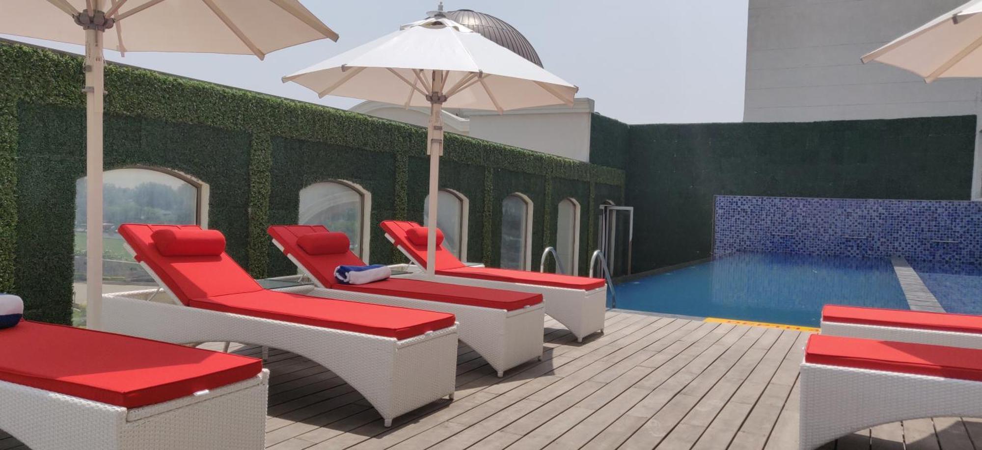 فندق Ramada Plaza By Wyndham لاكناو المظهر الخارجي الصورة