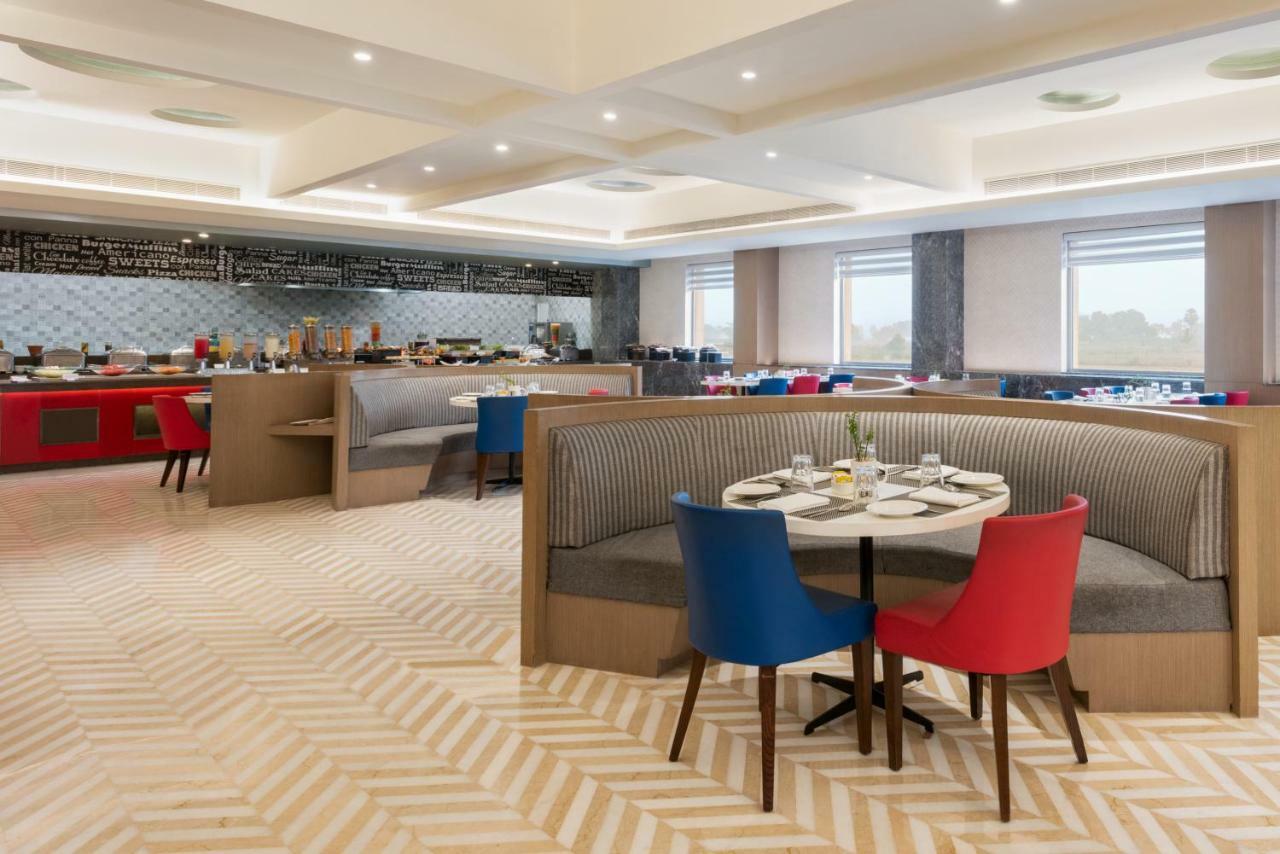 فندق Ramada Plaza By Wyndham لاكناو المظهر الخارجي الصورة